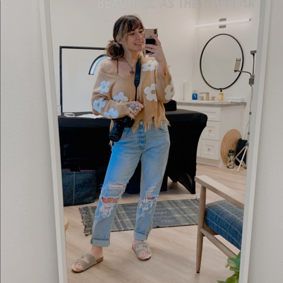 Meet your Posher, Whitney - Picture 3 of 3